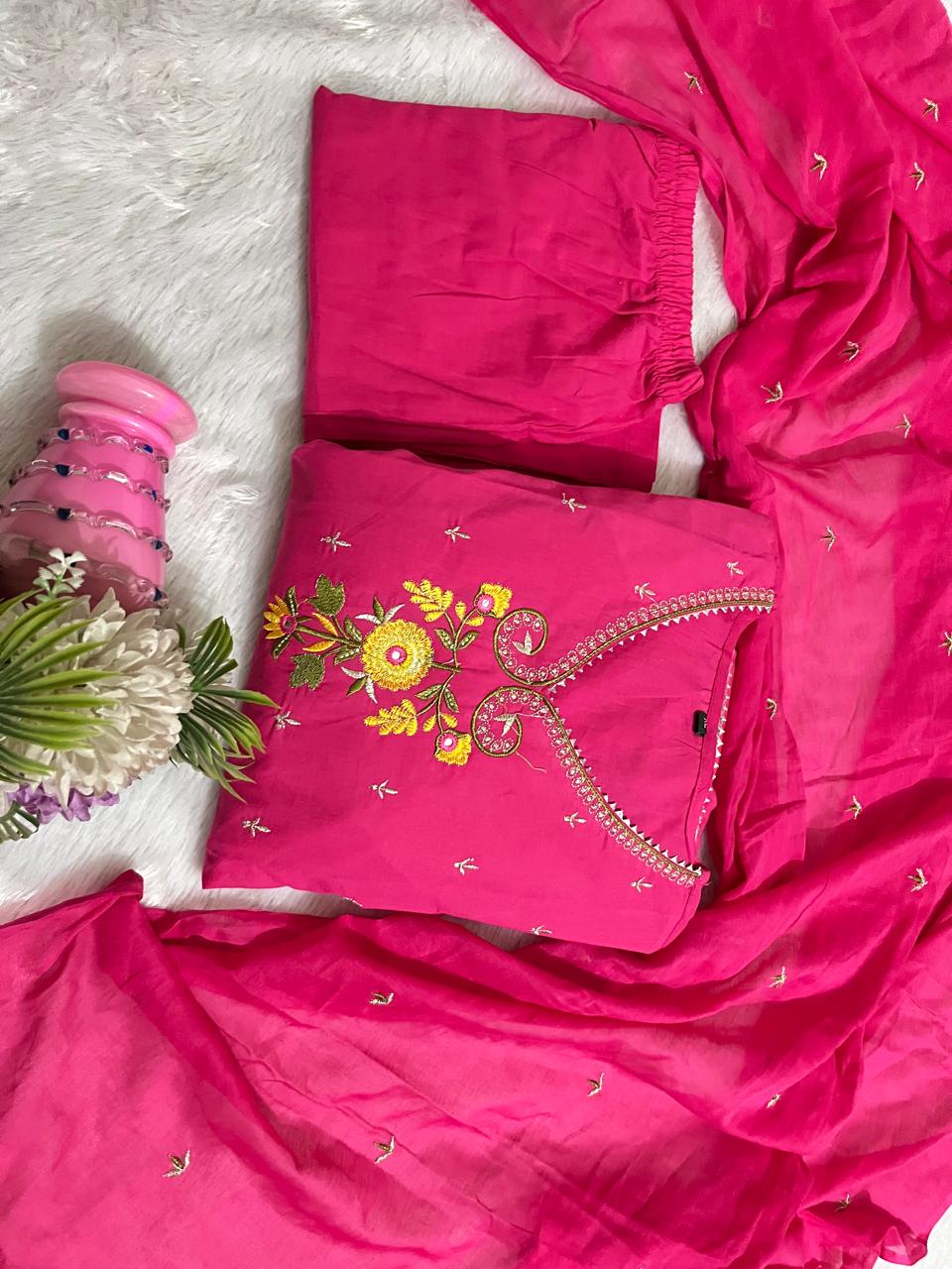 Gulbahaar Grace Kurti Set